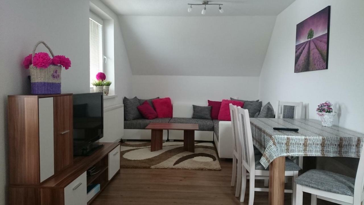 Apartman Lusy Vel'ka Lomnica Exterior foto